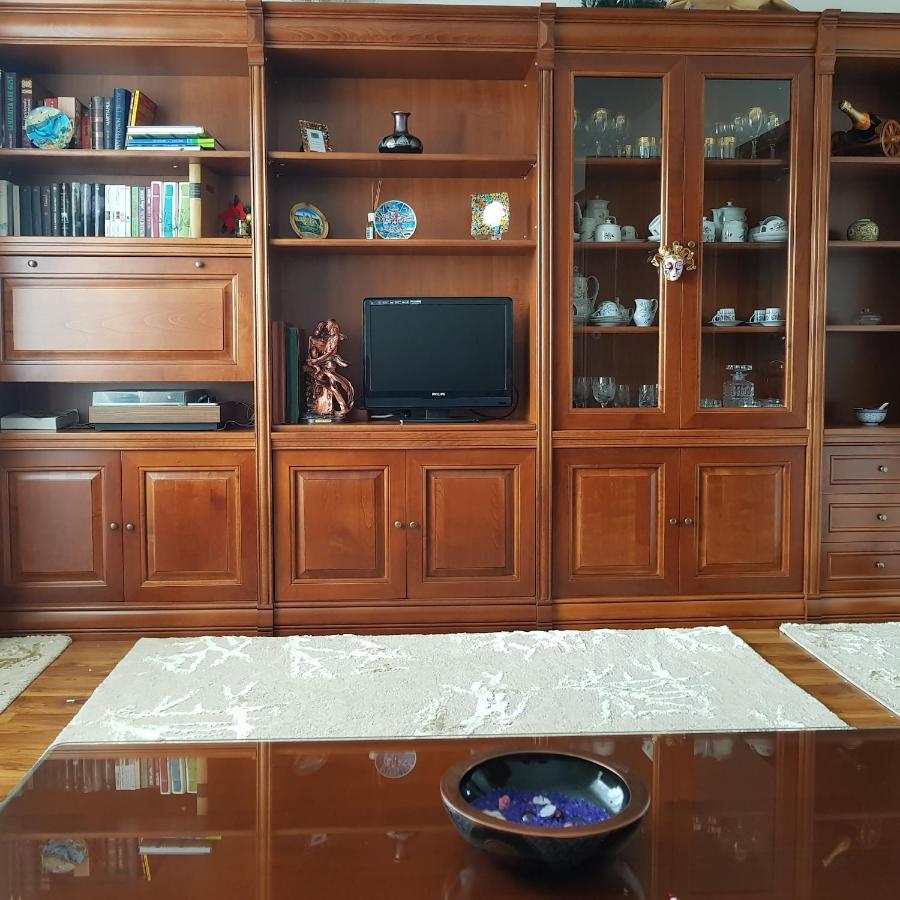 Garsoniera Mihaela Apartment Petroşani Екстериор снимка